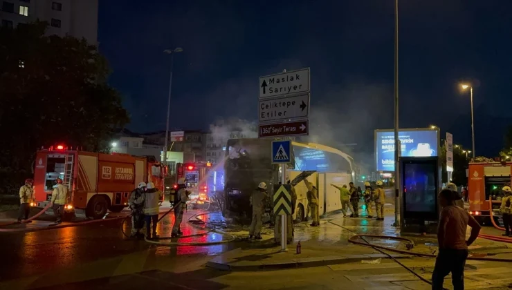 Beşiktaş’ta seyir halindeki otobüste yangın çıktı