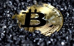 Bitcoin, gümüşü tahtından indirdi